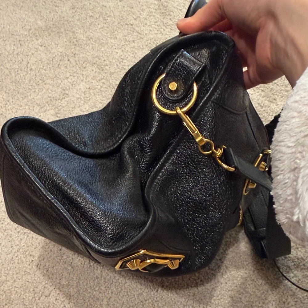 Balenciaga Black Leather Shoulder Bag with Gold Details - Picture 5 of 8